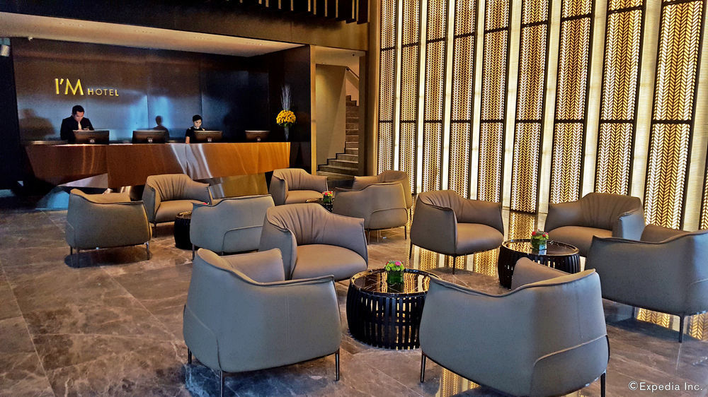 I'M Hotel Makati City Kültér fotó The lobby of the hotel